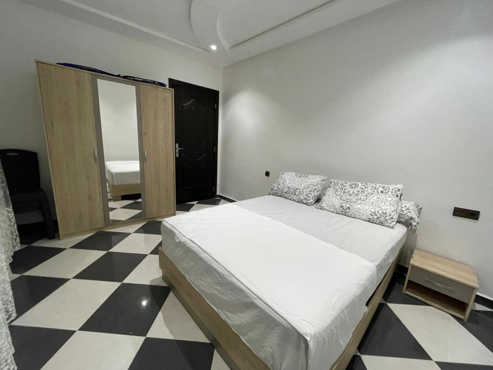 Dina Apartments フニデク エクステリア 写真